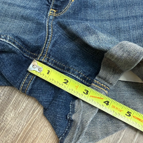 Hollister Low Rise Midi Shorts Size 5/27 - Picture 8 of 9